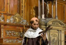 Regalo de una imagen de San Juan de la Cruz a las Carmelitas para celebrar la Solemnidad de este Doctor de la Iglesia Regalo de una imagen de San Juan de la Cruz a las Carmelitas en Cuba